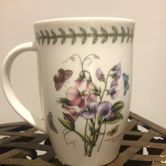 Portmerion mug.Botanical garden  classic ivory trim,beautiful butterflies,flora. - Picture 1 of 4